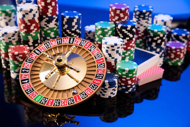 mumunbet mobile app interface showing slot games, live casino tables, and sportsbook options